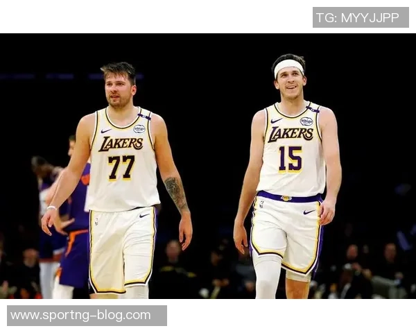 东契奇领衔本赛季40场次排行榜里夫斯紧随其后表现不俗 东契奇领衔本赛季40场次排行榜里夫斯紧随其后表现不俗